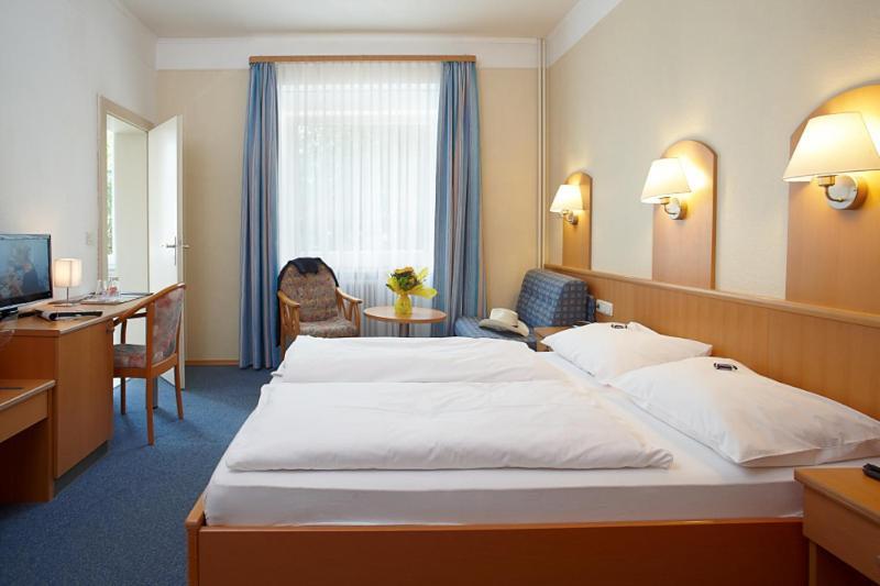 Hotel Perekop Berdorf Rum bild